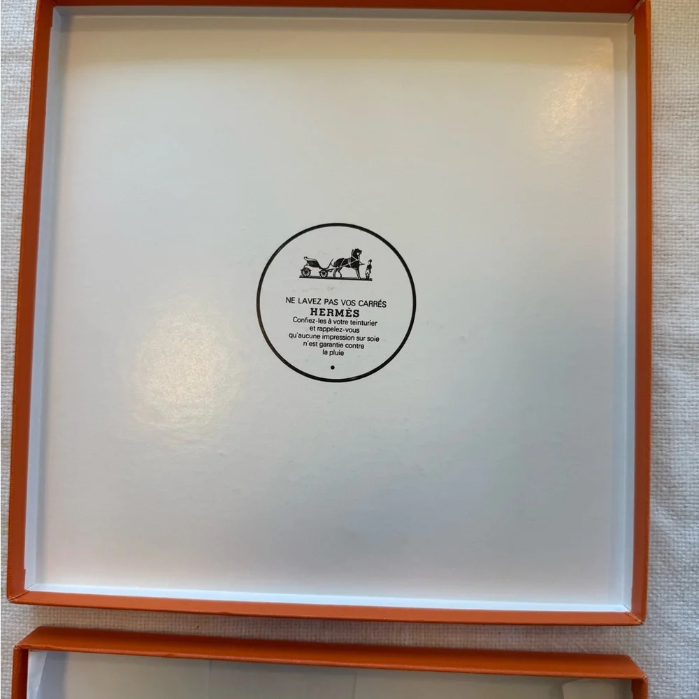 Hermes Orange Gift Box - Picture 4 of 5